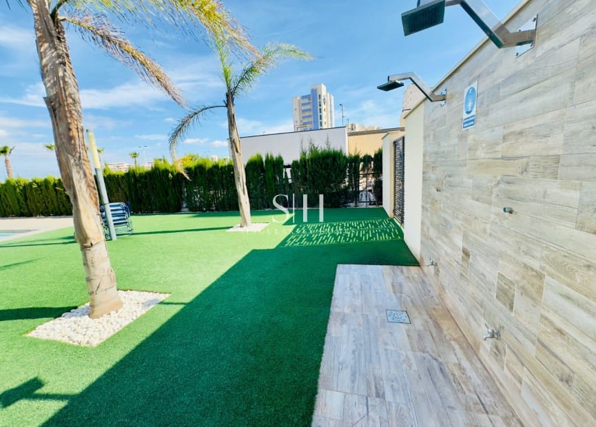 2 makuuhuone Huoneisto myytävänä paikassa Guardamar del Segura mukana uima-altaan 
autotalli - 270 000 € (Ref: 9255941)