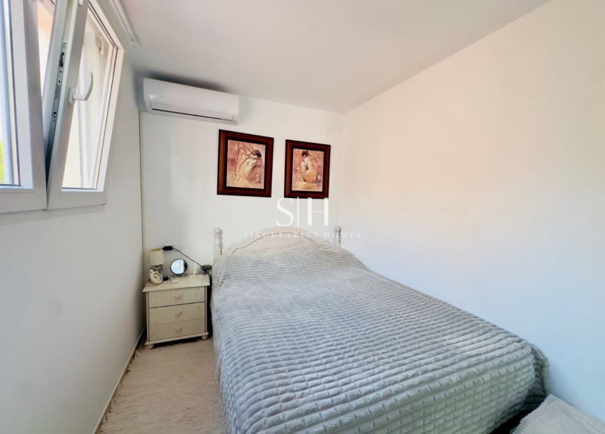 4 soverom Villa til salgs i Torrevieja med garasje - € 264 000 (Ref: 9258207)