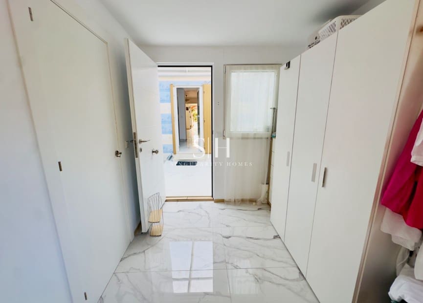 4 soverom Villa til salgs i Torrevieja med garasje - € 264 000 (Ref: 9258207)