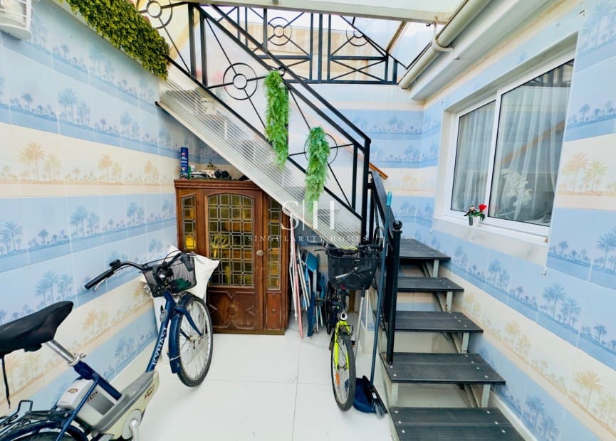 4 soverom Villa til salgs i Torrevieja med garasje - € 264 000 (Ref: 9258207)