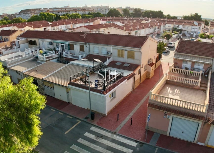 4 soverom Villa til salgs i Torrevieja med garasje - € 264 000 (Ref: 9258207)