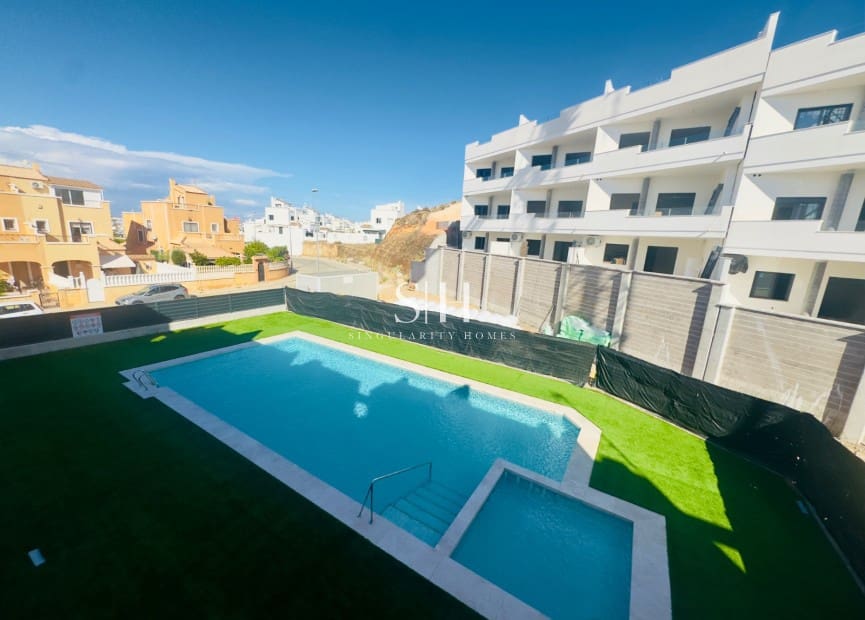 2 soveværelse Penthouse til salg i Los Altos med swimmingpool - € 299.000 (Ref: 9274632)