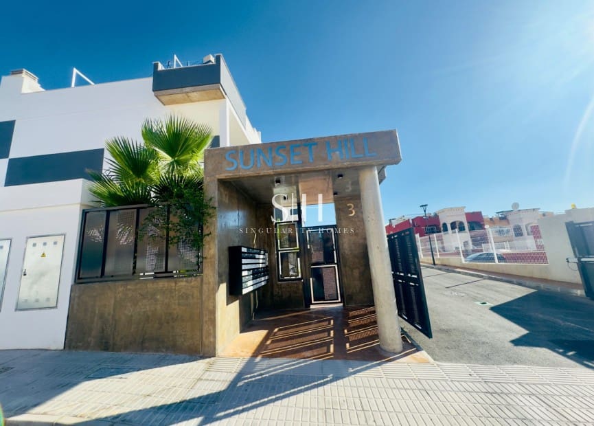 2 soveværelse Penthouse til salg i Los Altos med swimmingpool - € 299.000 (Ref: 9274632)