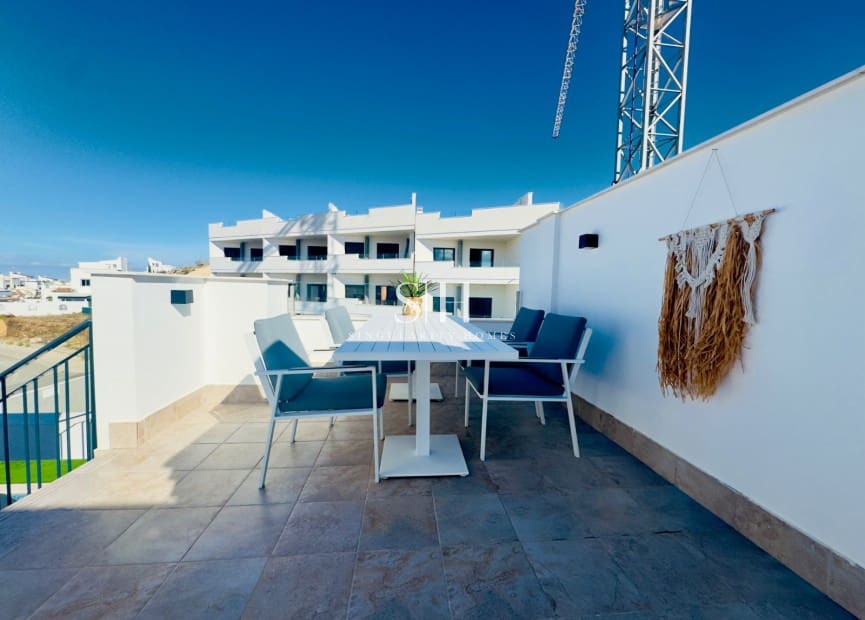 2 soveværelse Penthouse til salg i Los Altos med swimmingpool - € 299.000 (Ref: 9274632)