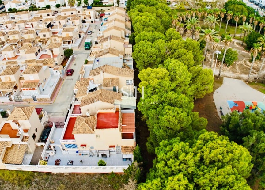 2 sypialnia Dom na sprzedaż w Los Altos z basenem - 175 000 € (Ref: 9283102)