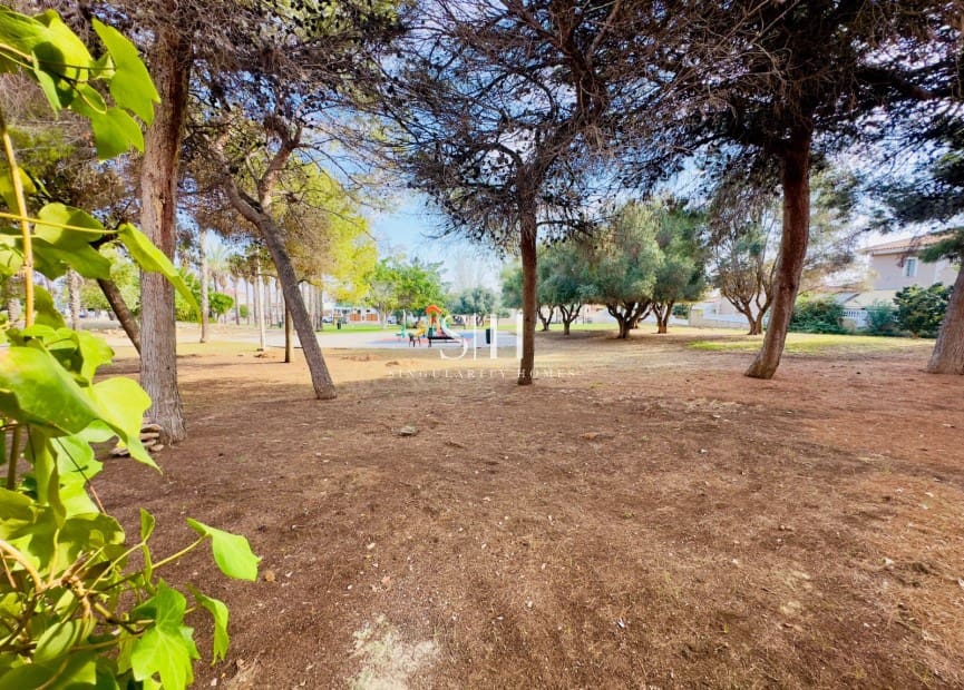 2 sypialnia Dom na sprzedaż w Los Altos z basenem - 175 000 € (Ref: 9283102)