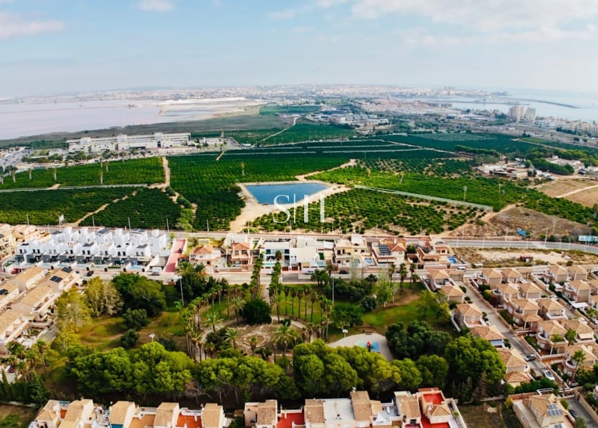 2 sypialnia Dom na sprzedaż w Los Altos z basenem - 175 000 € (Ref: 9283102)