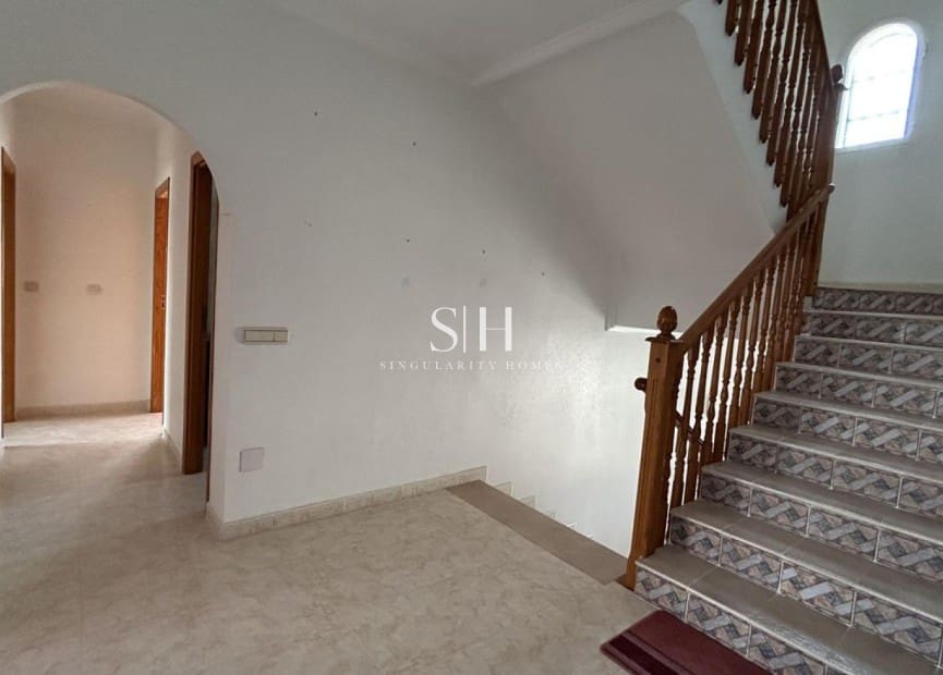 5 makuuhuone Huvila myytävänä paikassa Ciudad Quesada - 599 990 € (Ref: 9293480)