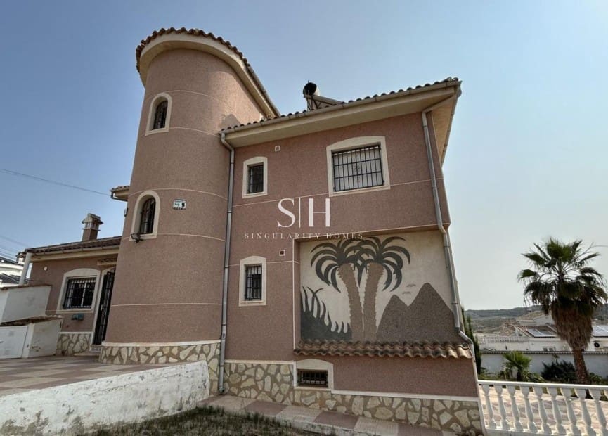 5 makuuhuone Huvila myytävänä paikassa Ciudad Quesada - 599 990 € (Ref: 9293480)