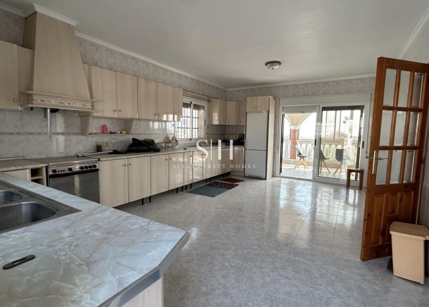 5 makuuhuone Huvila myytävänä paikassa Ciudad Quesada - 599 990 € (Ref: 9293480)