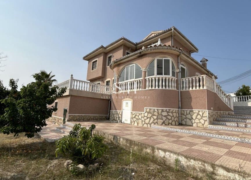 5 makuuhuone Huvila myytävänä paikassa Ciudad Quesada - 599 990 € (Ref: 9293480)