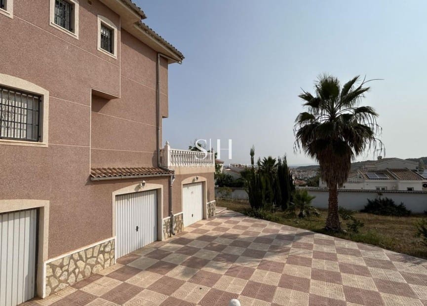 5 makuuhuone Huvila myytävänä paikassa Ciudad Quesada - 599 990 € (Ref: 9293480)