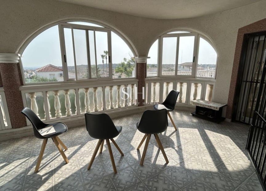 5 makuuhuone Huvila myytävänä paikassa Ciudad Quesada - 599 990 € (Ref: 9293480)