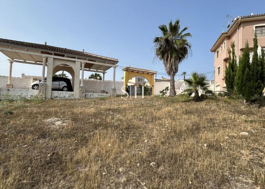 5 makuuhuone Huvila myytävänä paikassa Ciudad Quesada - 599 990 € (Ref: 9293480)