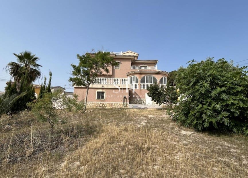 5 makuuhuone Huvila myytävänä paikassa Ciudad Quesada - 599 990 € (Ref: 9293480)