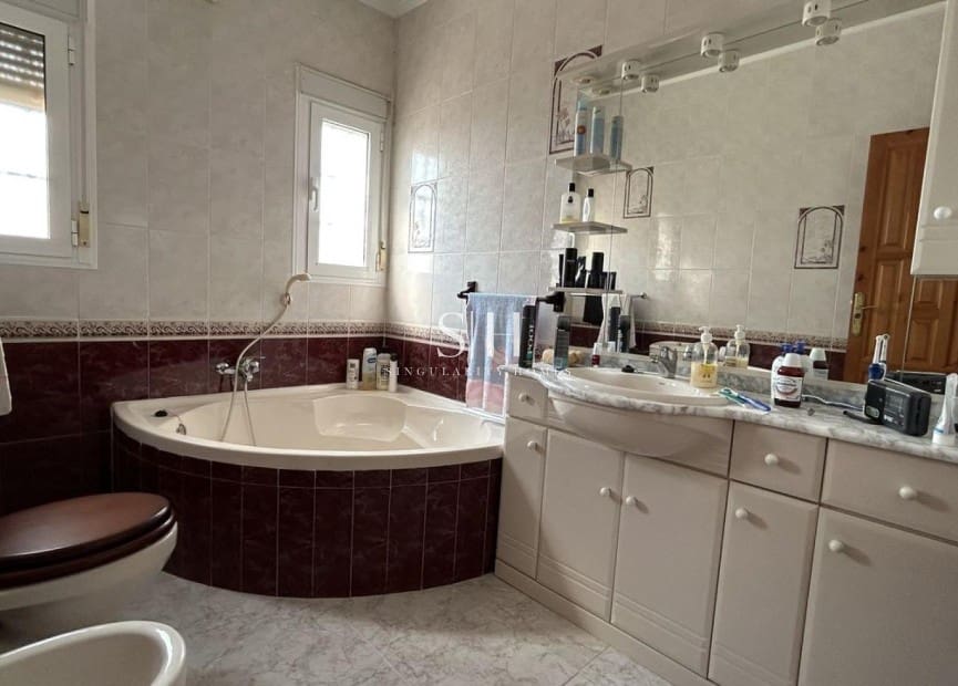 5 makuuhuone Huvila myytävänä paikassa Ciudad Quesada - 599 990 € (Ref: 9293480)