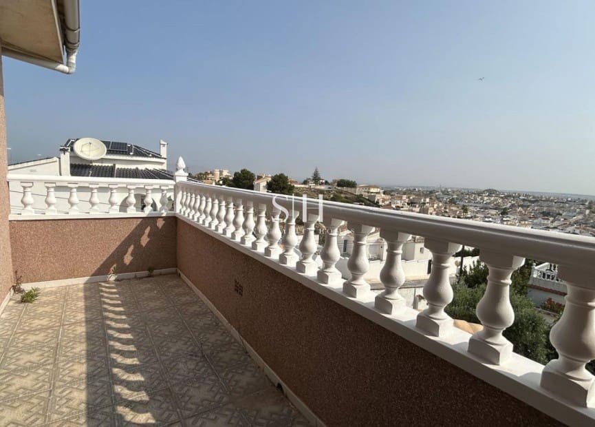 5 makuuhuone Huvila myytävänä paikassa Ciudad Quesada - 599 990 € (Ref: 9293480)