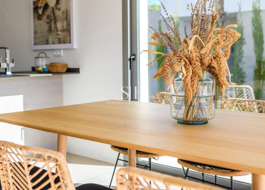 3 soveværelse Villa til salg i San Miguel de Salinas med swimmingpool - € 817.000 (Ref: 9295853)