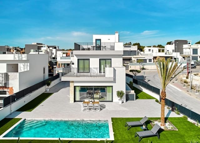 3 bedroom Villa for sale in San Miguel de Salinas with pool - € 574,000 (Ref: 9295854)