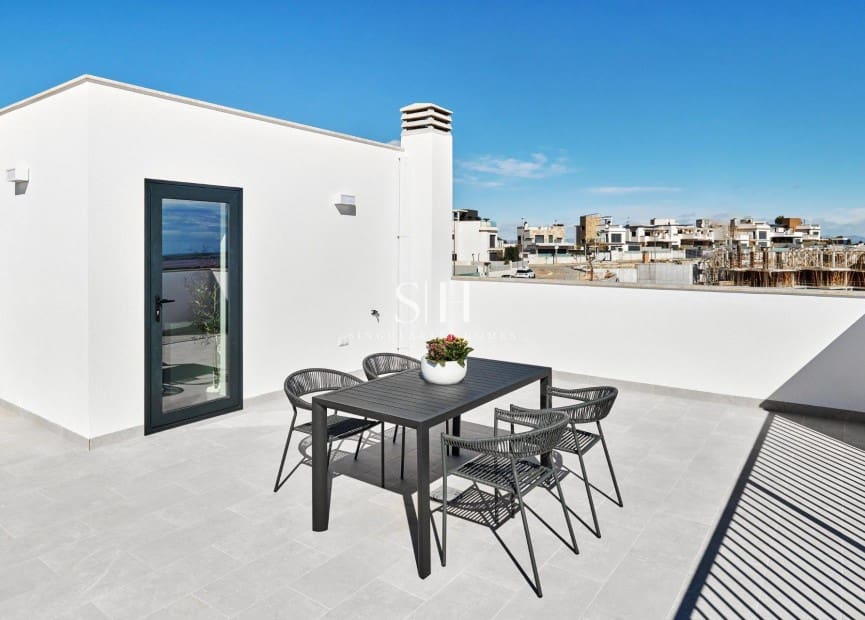 3 bedroom Villa for sale in San Miguel de Salinas with pool - € 574,000 (Ref: 9295854)