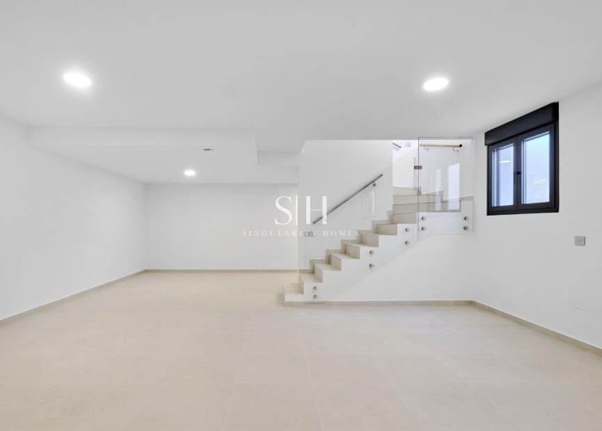 3 bedroom Villa for sale in San Miguel de Salinas with pool - € 574,000 (Ref: 9295854)