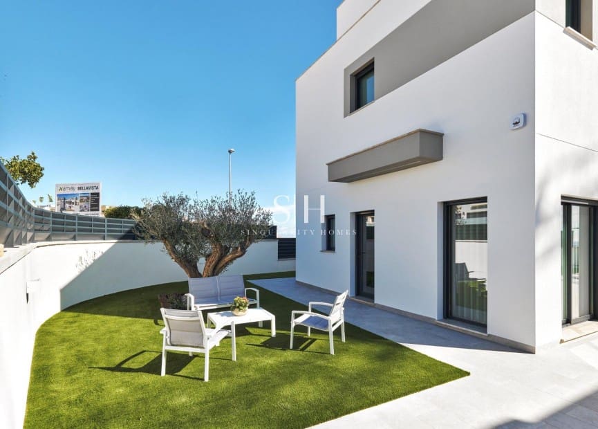 3 bedroom Villa for sale in San Miguel de Salinas with pool - € 574,000 (Ref: 9295854)