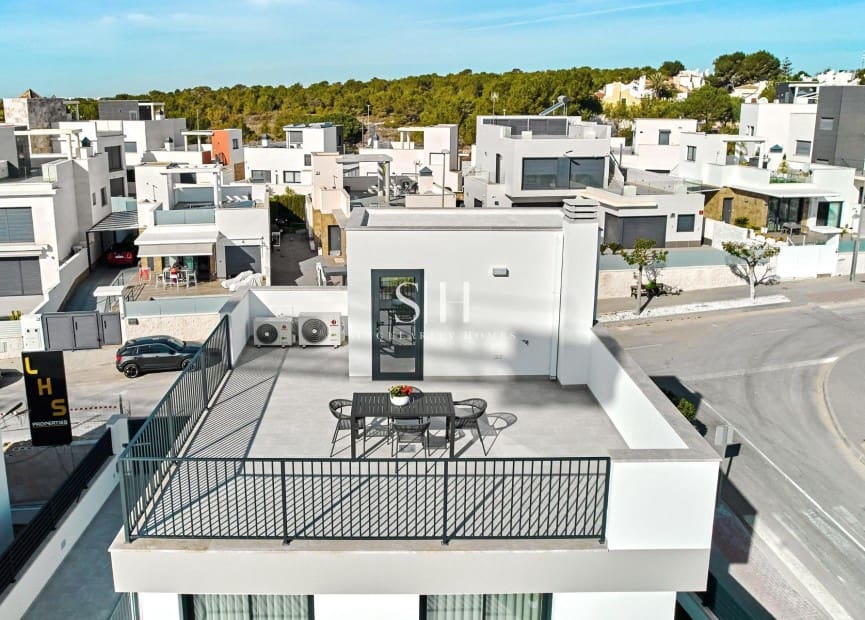 3 bedroom Villa for sale in San Miguel de Salinas with pool - € 574,000 (Ref: 9295854)