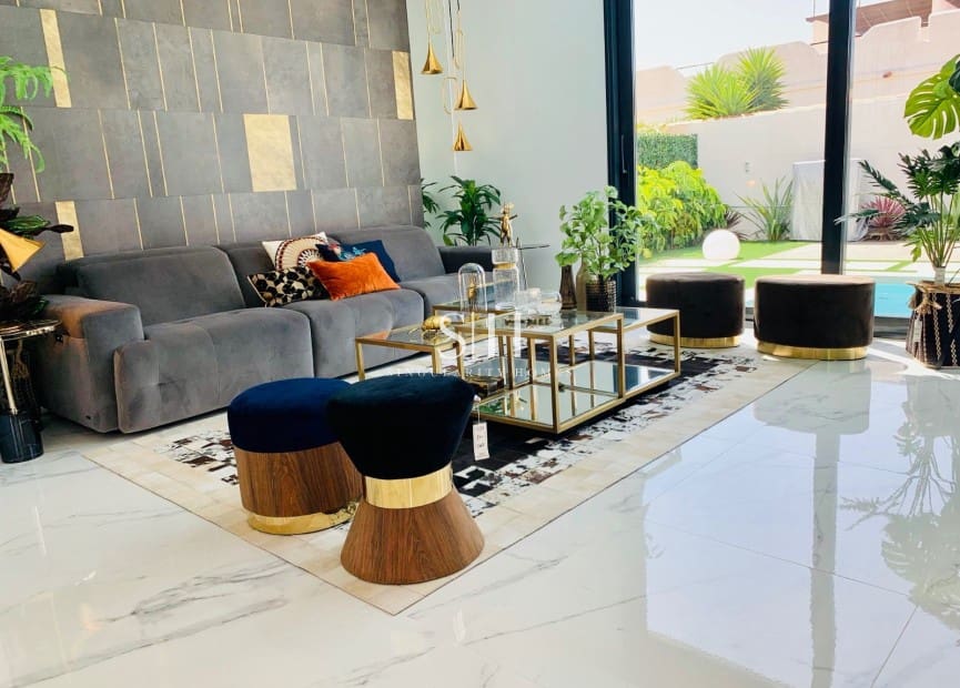 3 Zimmer Villa zu verkaufen in Torrevieja mit Pool Garage - 750.000 € (Ref: 9306730)