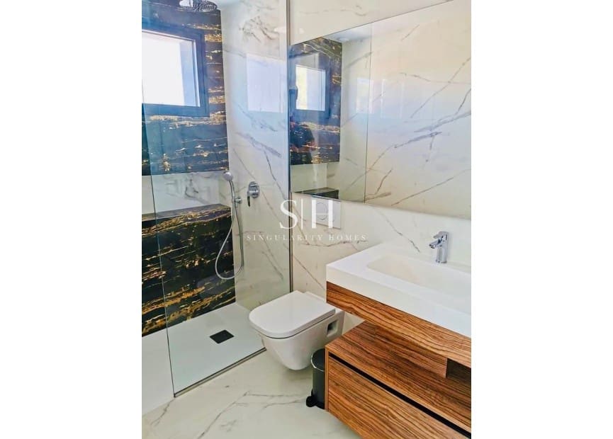 3 Zimmer Villa zu verkaufen in Torrevieja mit Pool Garage - 750.000 € (Ref: 9306730)