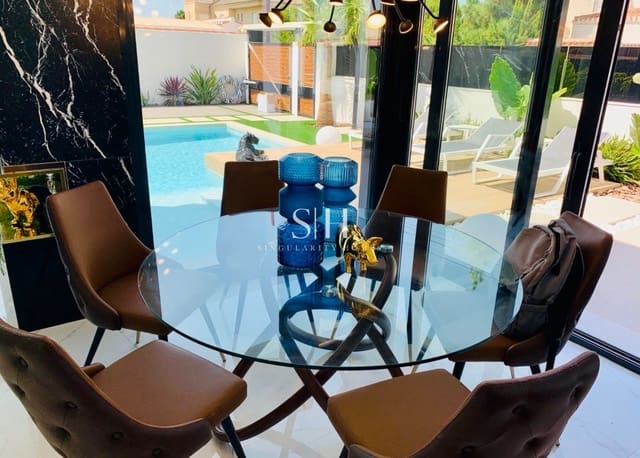 3 Zimmer Villa zu verkaufen in El Chaparral - La Siesta - La Torreta, Torrevieja mit Pool Garage - 750.000 € (Ref: 9306730)