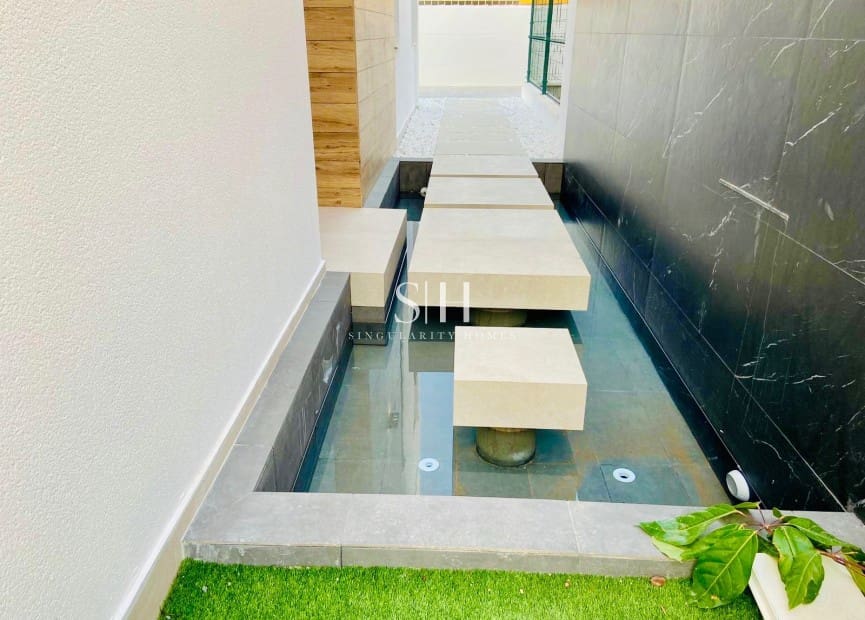 3 Zimmer Villa zu verkaufen in Torrevieja mit Pool Garage - 750.000 € (Ref: 9306730)