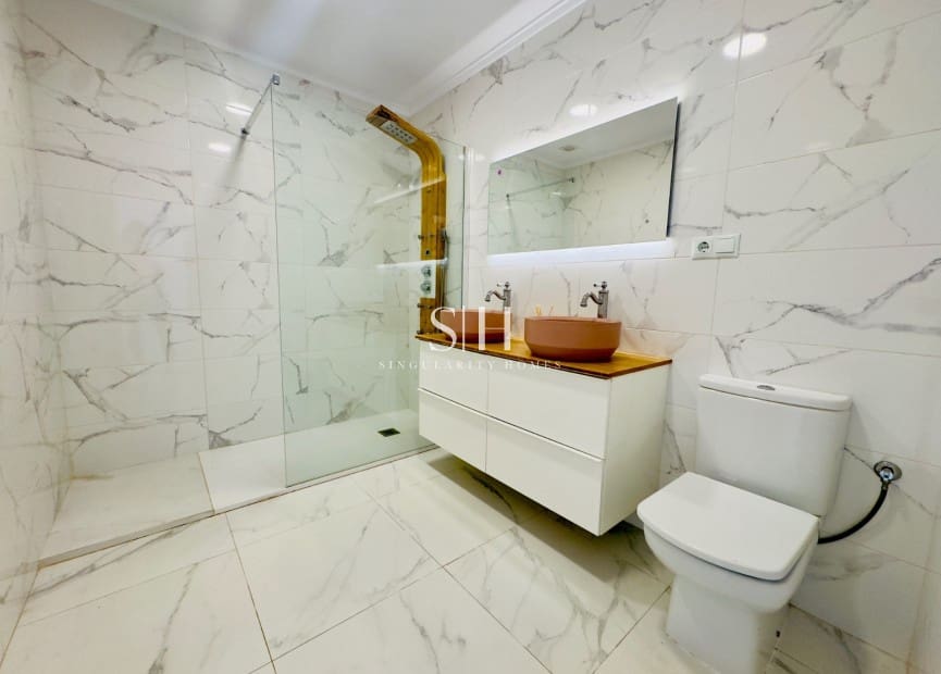 Chalet de 3 habitaciones en Aguas Nuevas en venta - 369.000 € (Ref: 9306920)