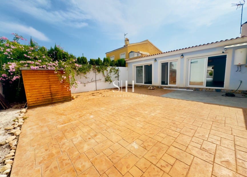 Chalet de 3 habitaciones en Aguas Nuevas en venta - 369.000 € (Ref: 9306920)