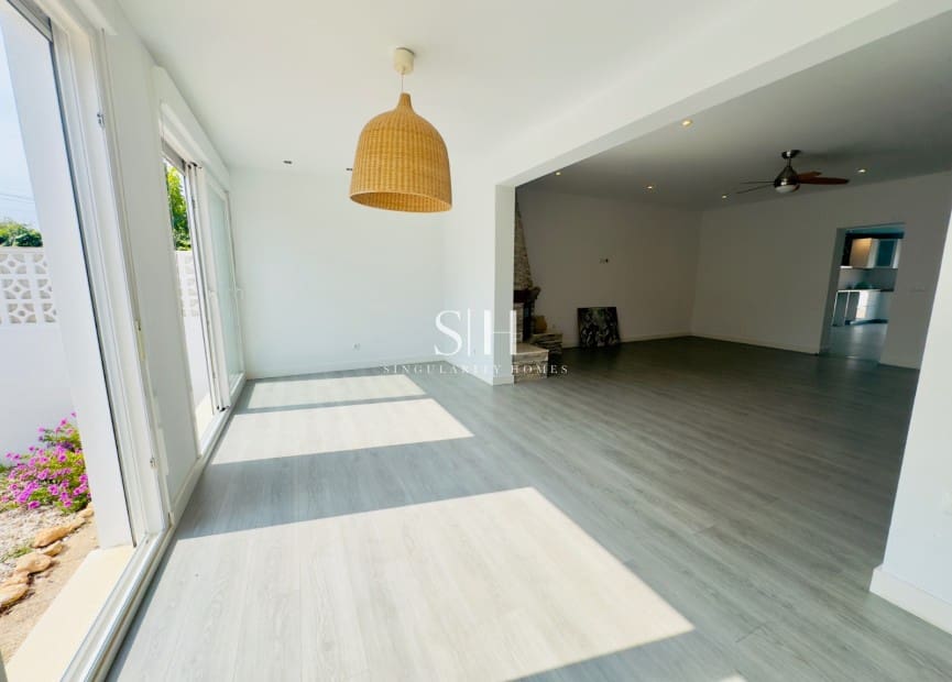 Chalet de 3 habitaciones en Aguas Nuevas en venta - 369.000 € (Ref: 9306920)