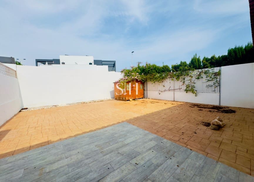 Chalet de 3 habitaciones en Aguas Nuevas en venta - 369.000 € (Ref: 9306920)