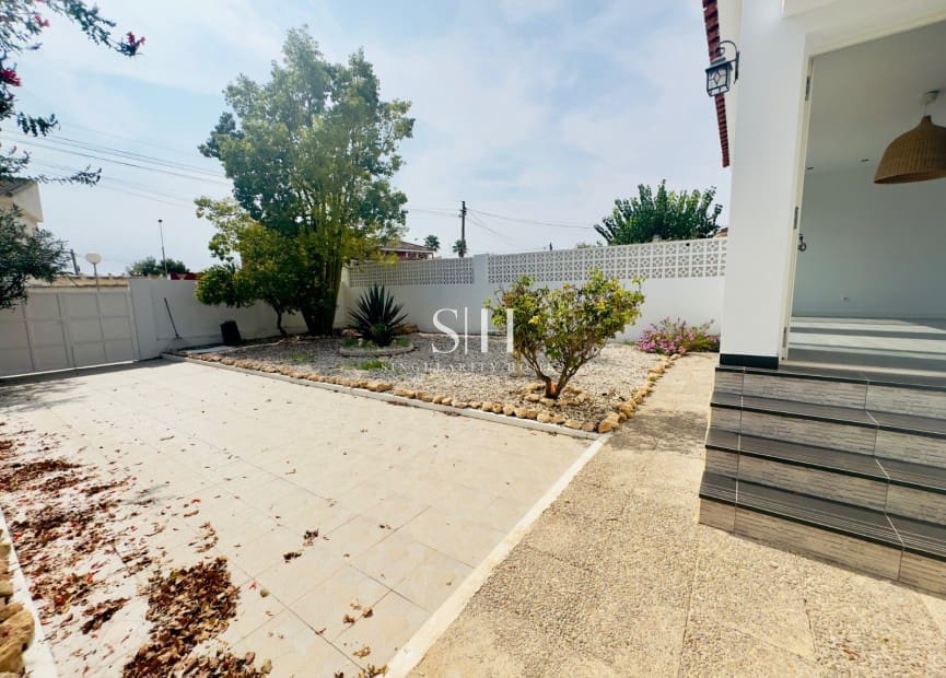 Chalet de 3 habitaciones en Aguas Nuevas en venta - 369.000 € (Ref: 9306920)