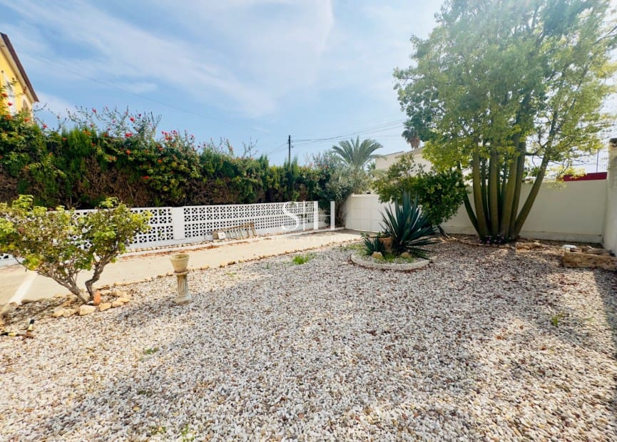 Chalet de 3 habitaciones en Aguas Nuevas en venta - 369.000 € (Ref: 9306920)