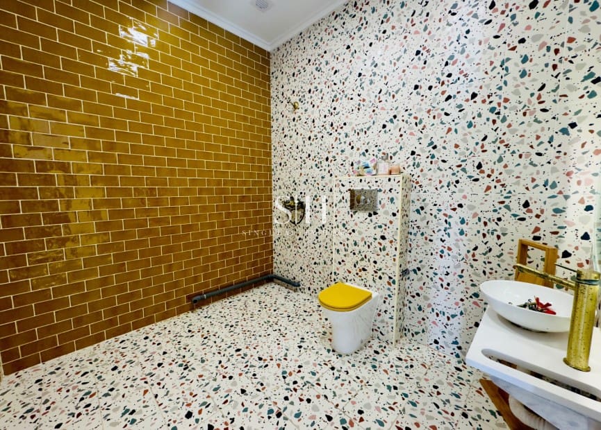 Chalet de 3 habitaciones en Aguas Nuevas en venta - 369.000 € (Ref: 9306920)