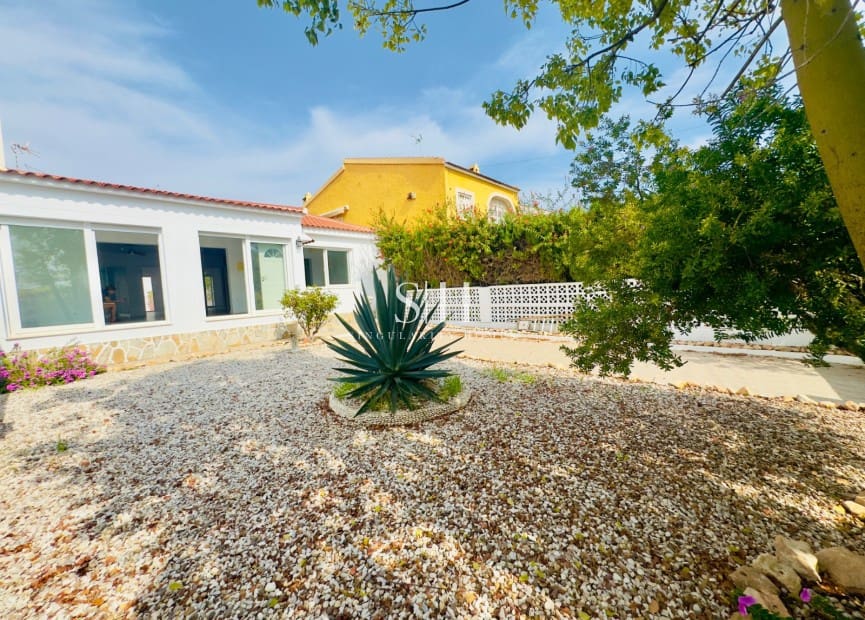 Chalet de 3 habitaciones en Aguas Nuevas en venta - 369.000 € (Ref: 9306920)