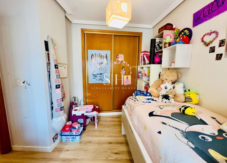 3 Zimmer Apartment zu verkaufen in Torrevieja mit Garage - 239.000 € (Ref: 9306921)