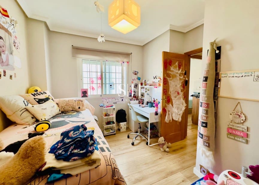 3 Zimmer Apartment zu verkaufen in Torrevieja mit Garage - 239.000 € (Ref: 9306921)