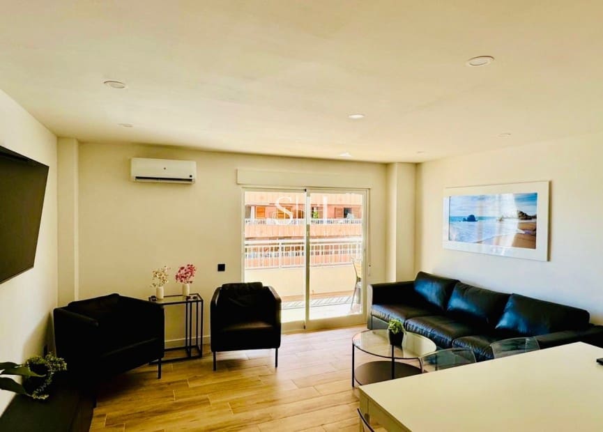 3 bedroom Beach Apartment for sale in Torrevieja with pool - € 289,000 (Ref: 9308848)