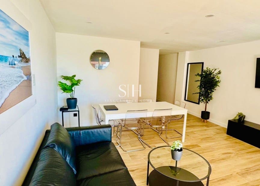 3 bedroom Beach Apartment for sale in Torrevieja with pool - € 289,000 (Ref: 9308848)