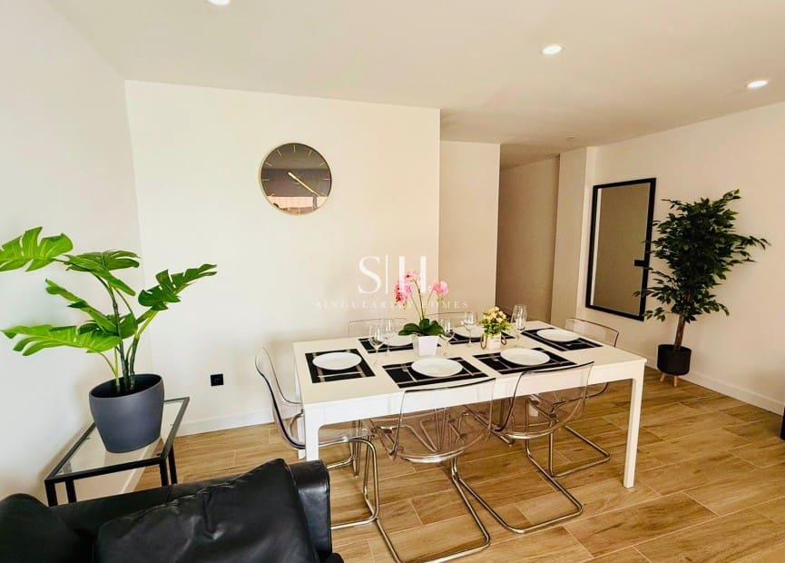 3 bedroom Beach Apartment for sale in Torrevieja with pool - € 289,000 (Ref: 9308848)