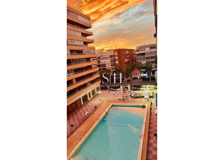 3 bedroom Beach Apartment for sale in Torrevieja with pool - € 289,000 (Ref: 9308848)