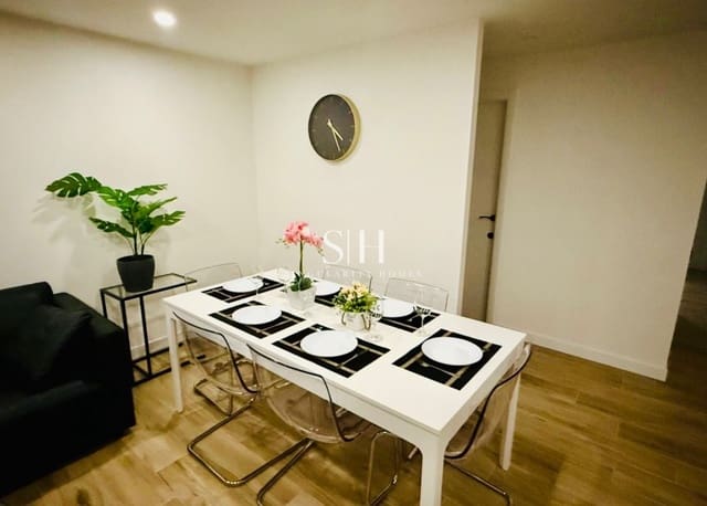 3 bedroom Beach Apartment for sale in Playa del Acequión, Torrevieja with pool - € 289,000 (Ref: 9308848)