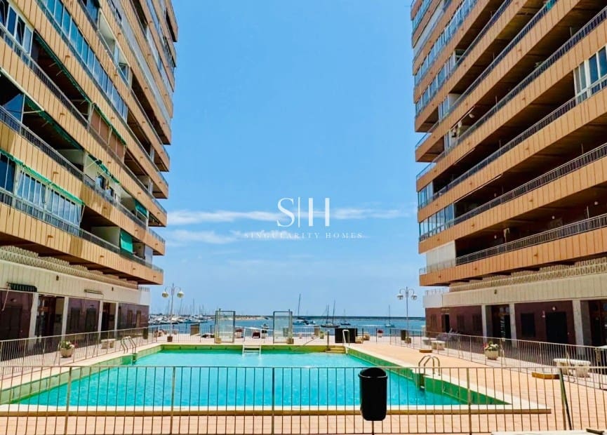 3 bedroom Beach Apartment for sale in Torrevieja with pool - € 289,000 (Ref: 9308848)