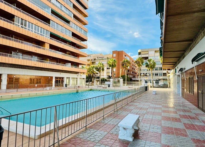 3 bedroom Beach Apartment for sale in Torrevieja with pool - € 289,000 (Ref: 9308848)
