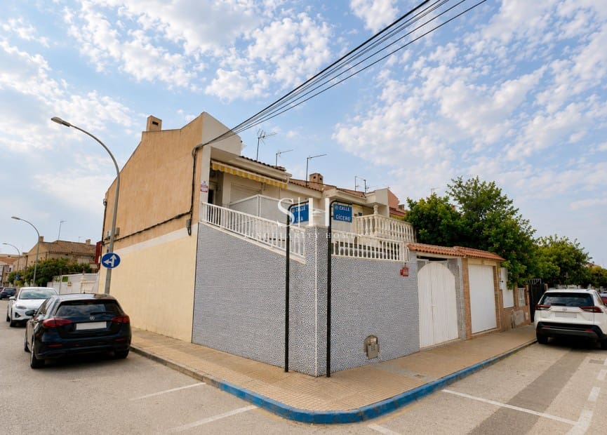 2 soverom Leilighet til salgs i Los Cuarteros med garasje - € 105 000 (Ref: 9309241)