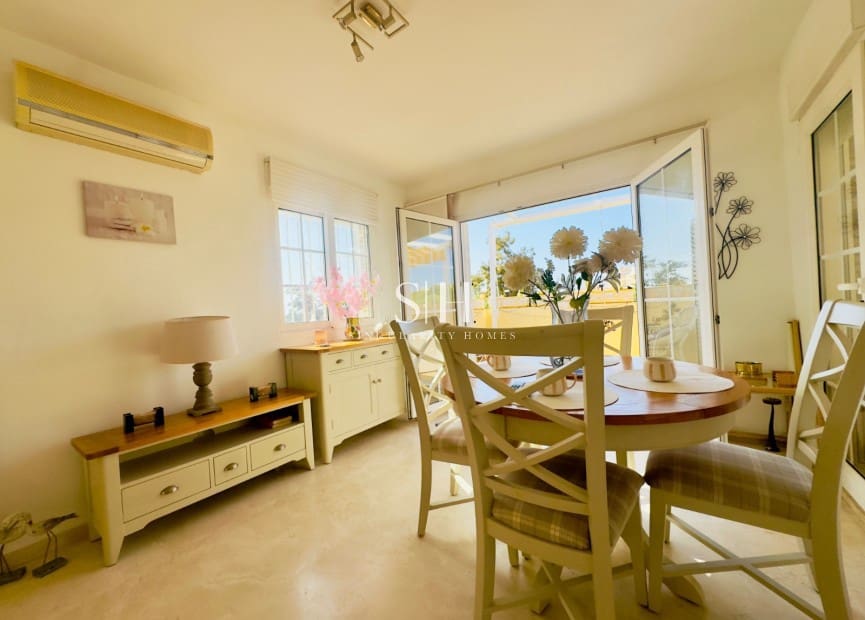 3 Zimmer Villa zu verkaufen in Playa Flamenca mit Pool Garage - 372.000 € (Ref: 9309242)